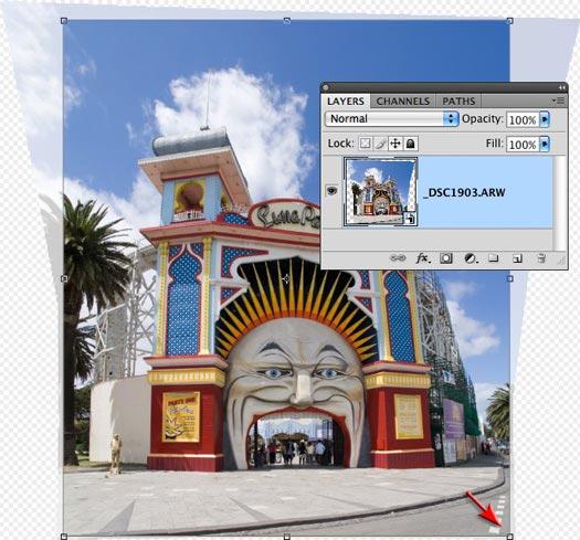 Adobe Photoshop CS4 Tutorial - Transforming A Smart Object In CS4